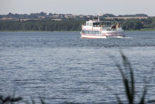 Das Ausflugsschiff der Ratzebuerger Linie unterwegs auf dem großen Ratzeburger See, © Carina Jahnke/HLMS