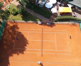 Tennisclub Geesthacht verfügt über 11 Außen-Grandplätze, © Tennisclub Geesthacht