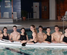 Die Mitglieder der DLRG übten im Aqua Siwa in Ratzeburg mit dem Surfski., © Vereinigte Stadtwerke GmbH