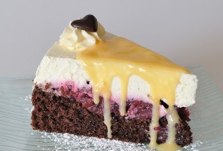 Lauenburger Torte mit Eierlikoer_, © Café von Herzen
