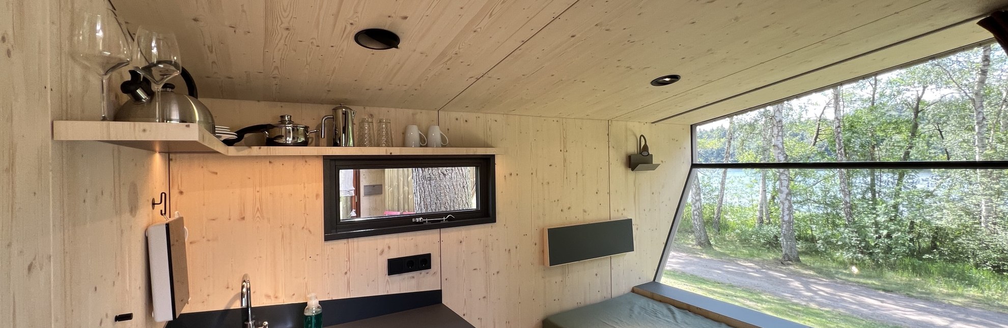 Innenansicht vom Green Tiny Sleep Space am Salemer See, © Green Tiny Houses GmbH