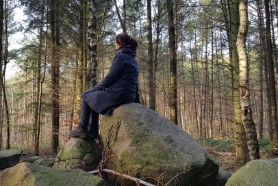 Schöpfen Sie Kraft mit einer Auszeit im Wald - Dianas Waldbaden hilft Ihnen mit kleinen Achtsamkeitsübungen vom Alltag zu entspannen., © Diana Weyrauch