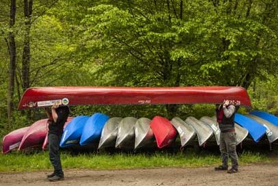 Die Kanus warten schon auf neue Ausflüge auf den Lauenburgischen Gewässern, © Nicole Franke / HLMS GmbH