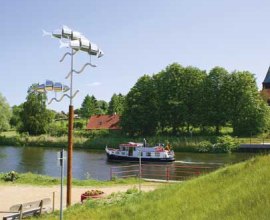 Der Kornbrennerweg führt zunächst am Ufer des Elbe-Lübeck-Kanals entlang., © Tourist-Service Stecknitz-Region