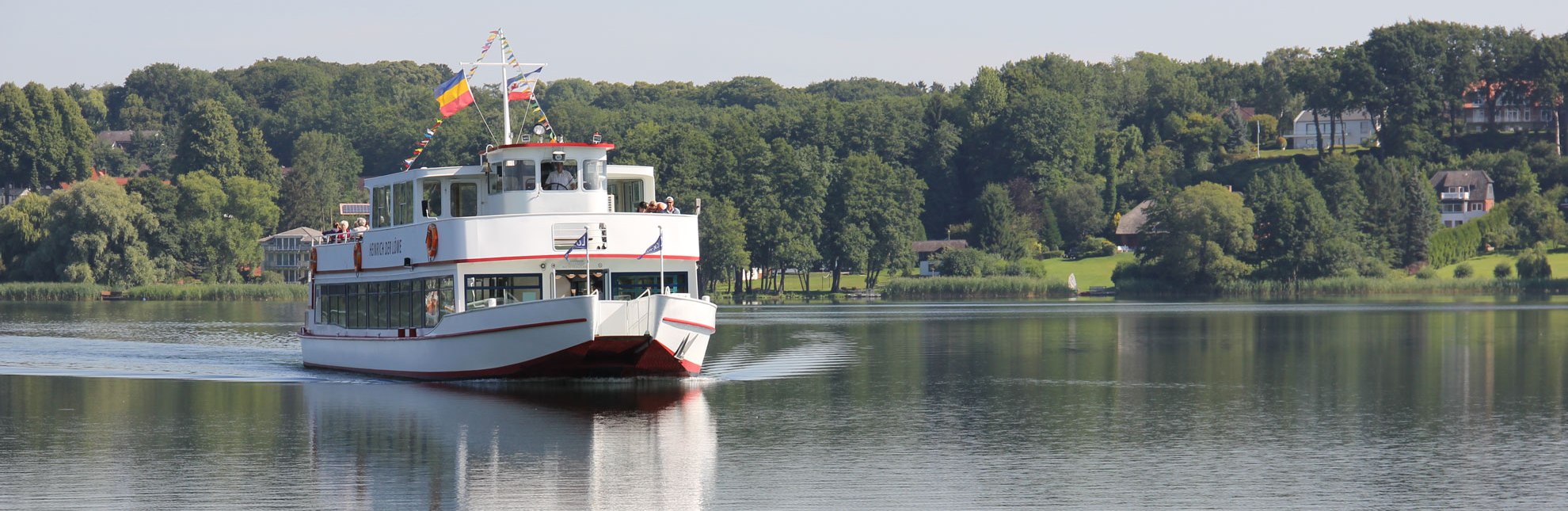 Die Schifffahrtslinie Ratzeburger See unterwegs auf dem Domsee, © Carina Jahnke/HLMS